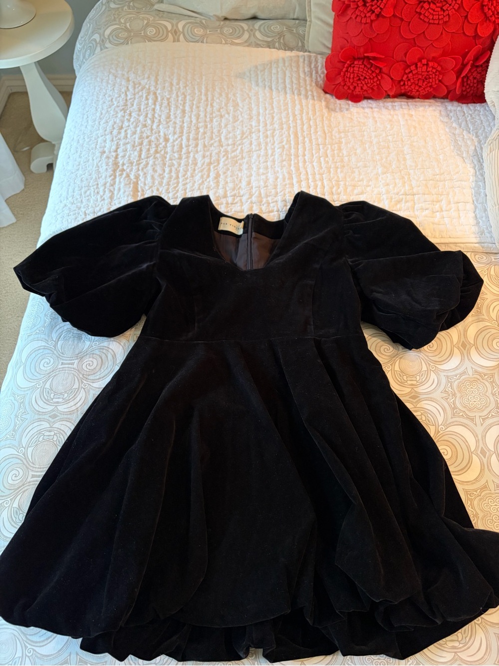 Par Violet Black Velvet Puff-Sleeve Dress